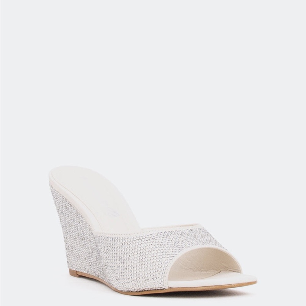 L'INTERVALLE Silver and Cream Sparkly Wedge Sandals